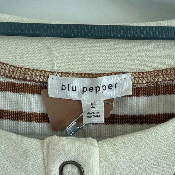 NWT Blu Pepper Striped Henley Top in Cream and Brown Large - Picture 2 of 9